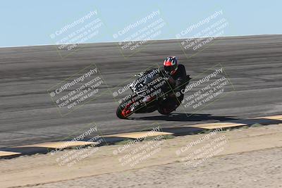 media/Oct-13-2025-Moto Forza (Mon) [[a66d839500]]/3-B Group/Session 2 (Bowl)/